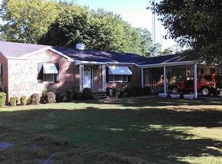 343 S Main St, Medina, TN 38355