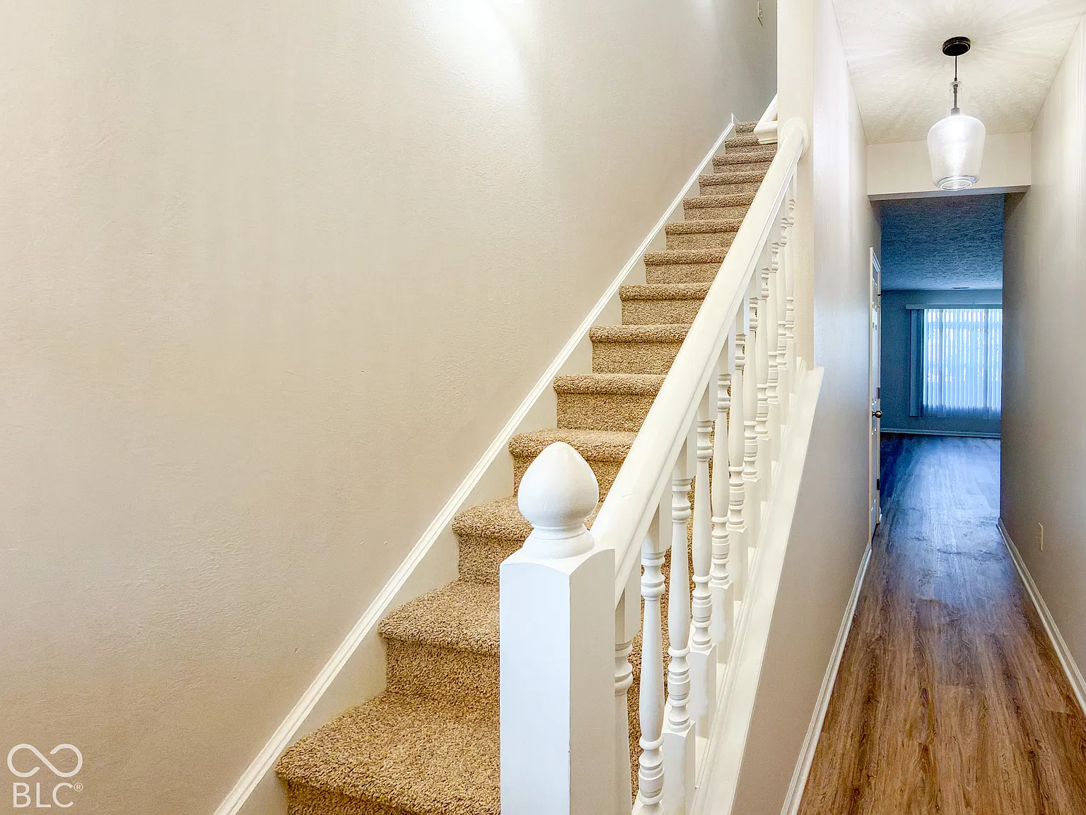 3 bed, 2.5 bath, 1833 sqft, $1,800 — Photo 3