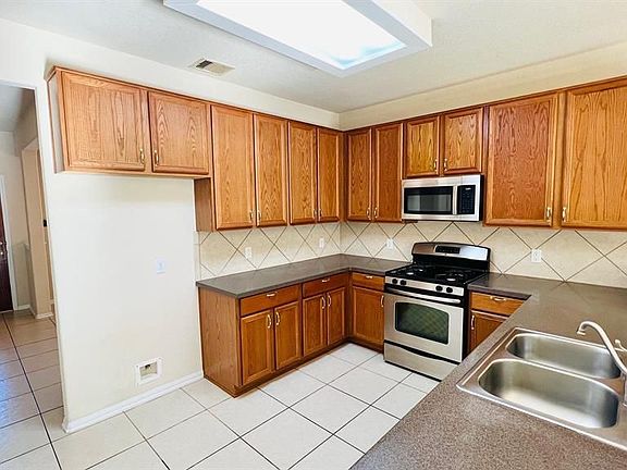 4th image of 14851 Fir Knoll Way