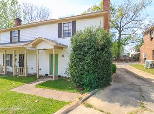 913 Glastonbury Cir #B, Ridgeland, MS