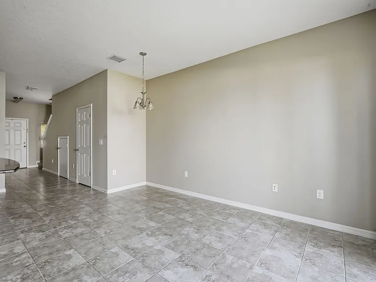 7031 Woodchase Glen Dr — Photo 8