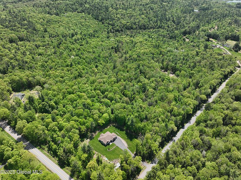 3rd image of 36 Griffen Road