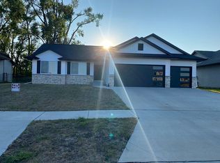 2514 Snapdragon Cir SW, Cedar Rapids, IA 52404