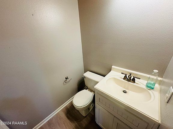 5th image of 200 Lodge Dr APT 403