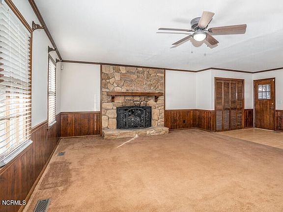 3rd image of 1004 Kinchen Drive