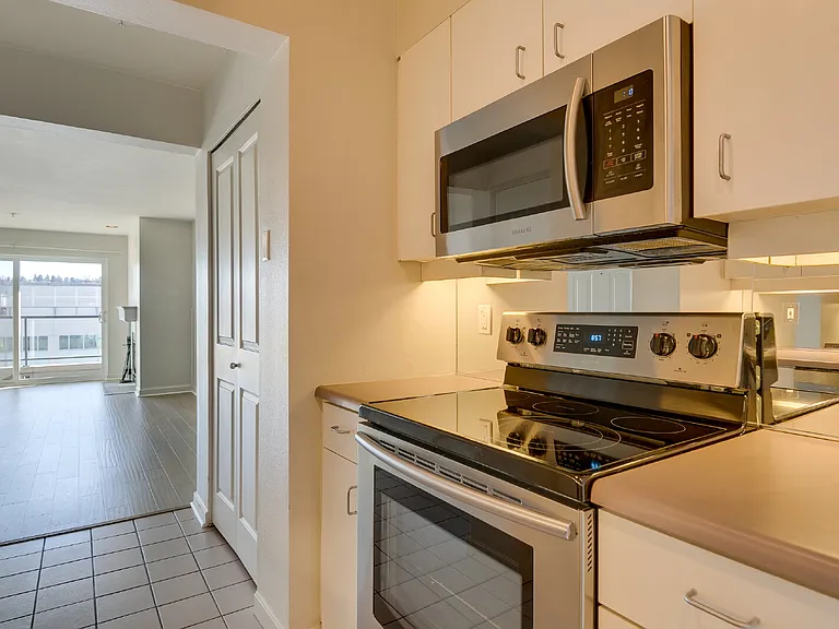 1504 Aurora Ave N #206 — Photo 10