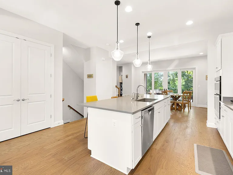 4505 Plateau Dr — Photo 7