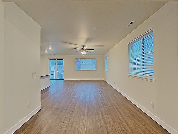 3rd image of 13714 107th Avenue Ct E