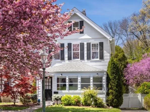 73 Riggs Pl, South Orange Village Twp., NJ 07079