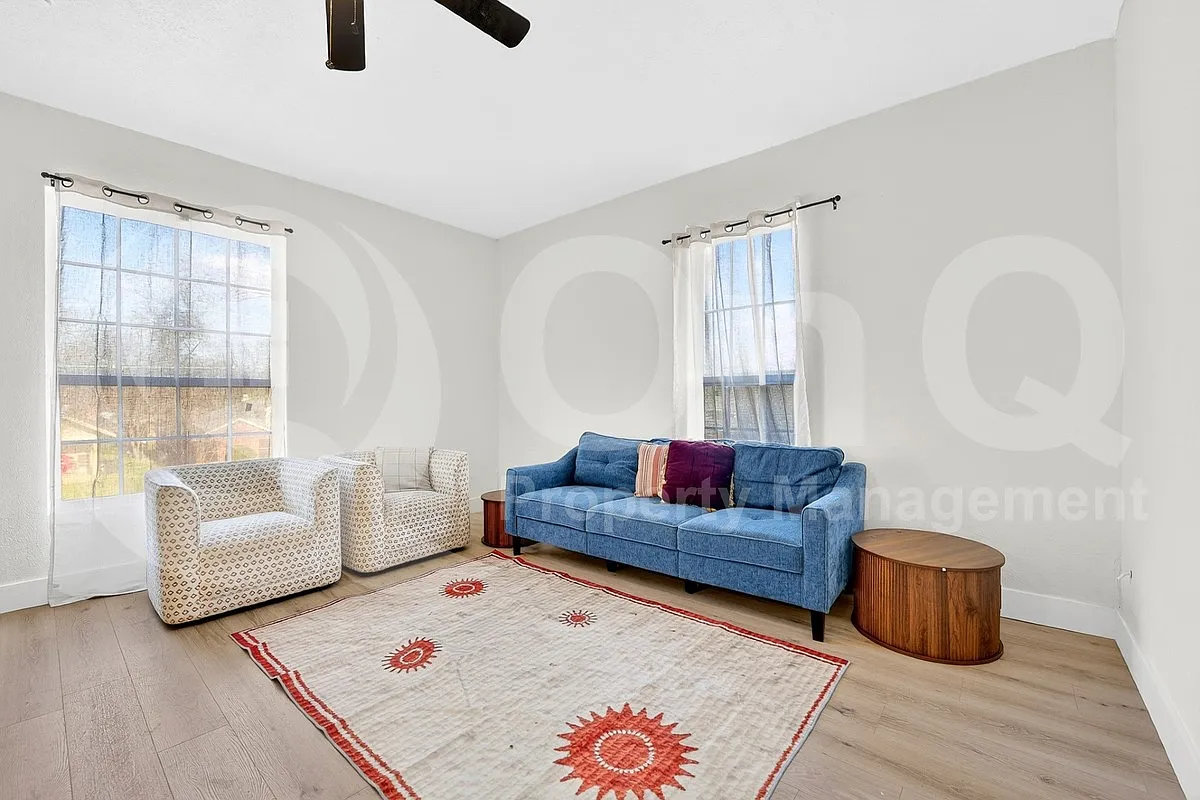 3 bed, 1.0 bath, 1500 sqft, $1,449 — Photo 3