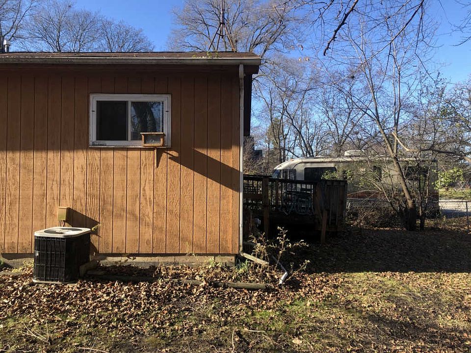 2nd image of 223 E Midland Dr