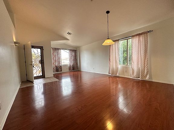 2nd image of 113 W Alyssa Canyon Pl