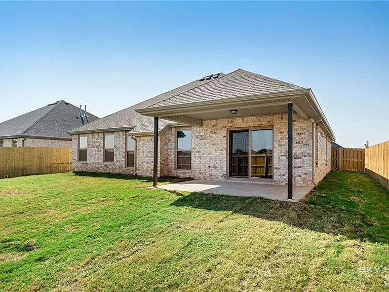 64 N Benchmark Ln — Photo 4