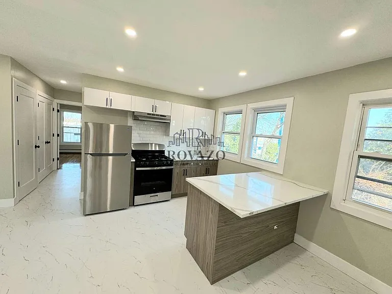 9-11 Stecher St #2R — Photo 3
