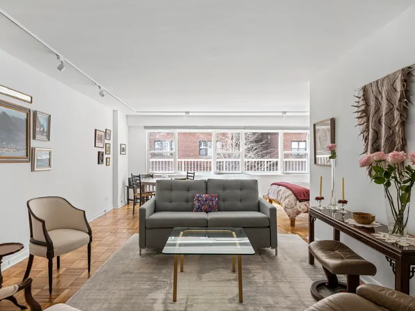 101 West 12th Street image 1 of 8