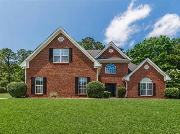 130 Victor Ln, Fayetteville, GA 30214