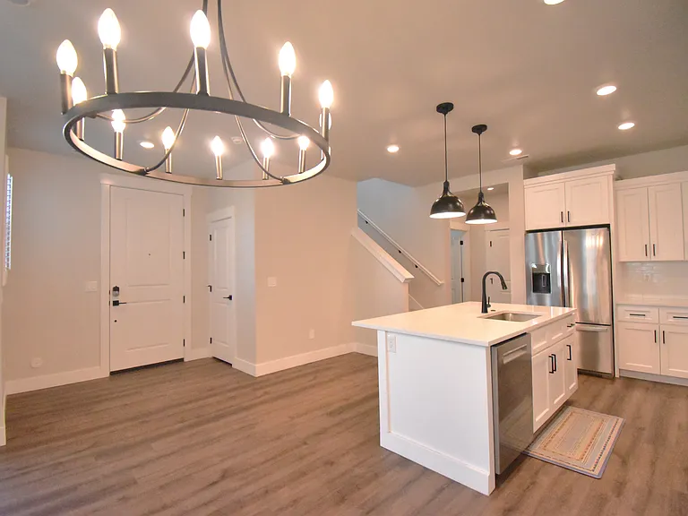 205 S Ripplerock Ln — Photo 10