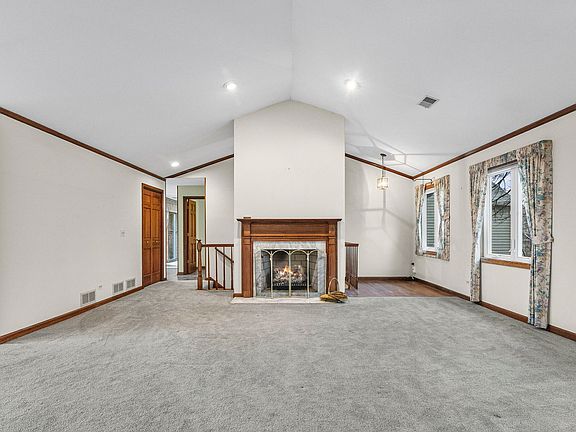 3rd image of 1525 Kendal Ct