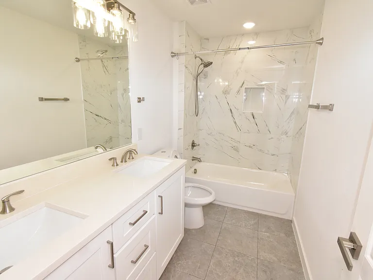 9532 Thorncrown Ln — Photo 11