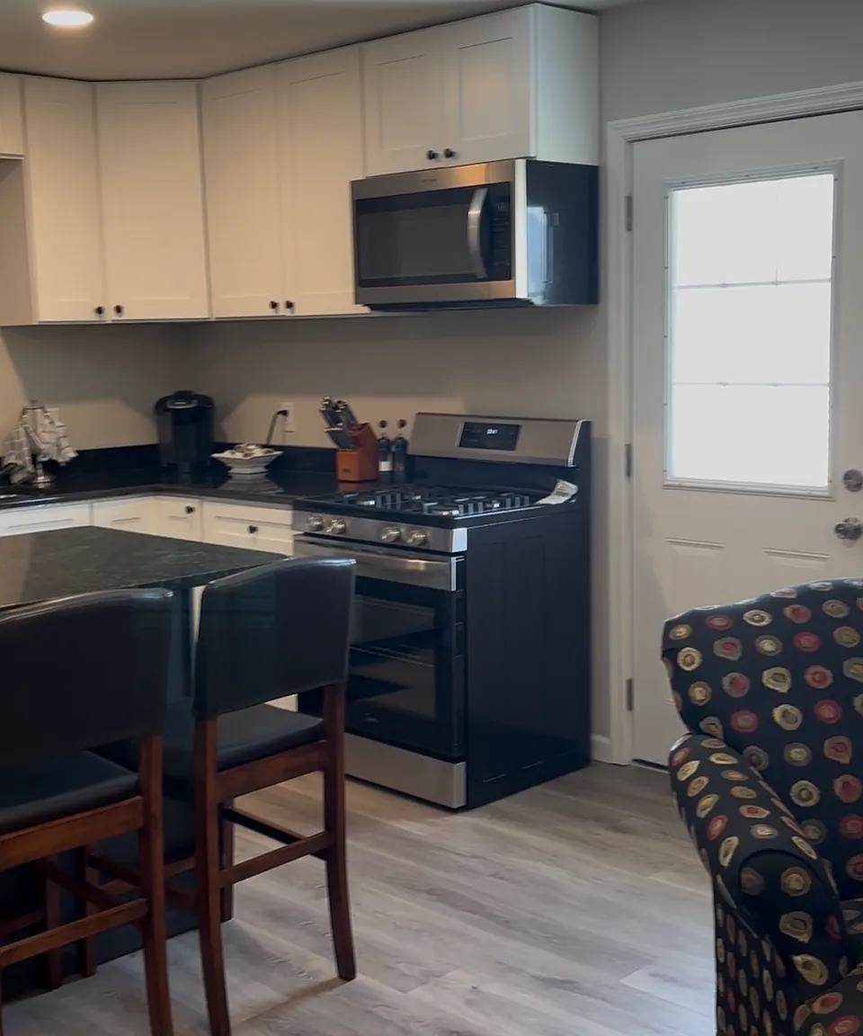 1 bed, 600 sqft, $1,100 — Photo 3