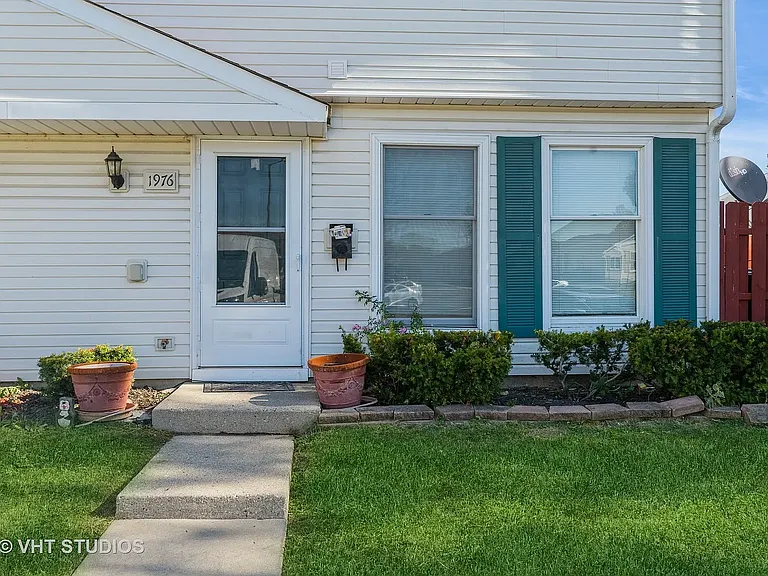 1976 Hastings Dr — Photo 11