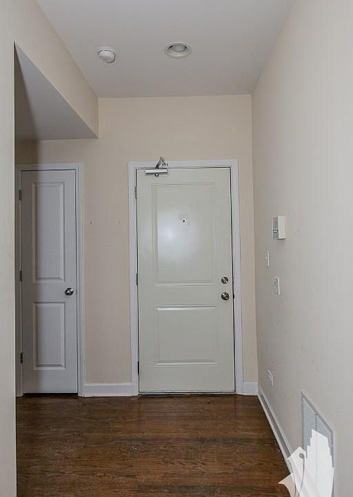 1st image of 1819 W Leland Ave APT 2