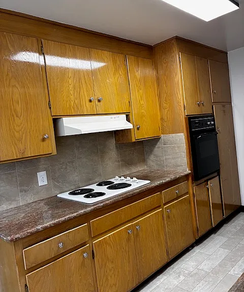 1820 Whitwood Ln #1 — Photo 2