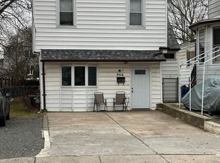 904 Main Ave, Croydon, PA 19021