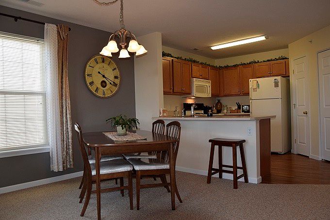 2nd image of 5525 Copper Dr APT 205