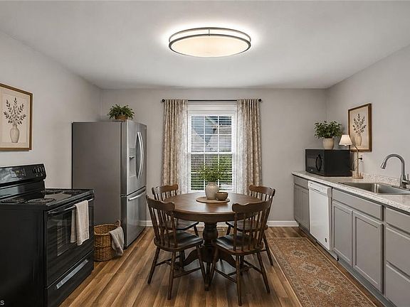4th image of 59 Park Cir