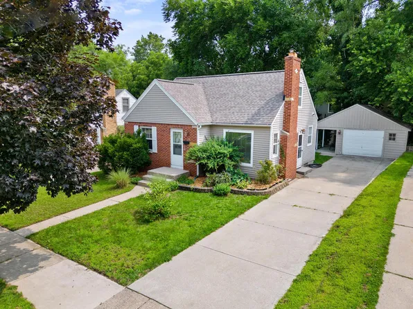 1520 Giddings Ave SE, Grand Rapids, MI 49507