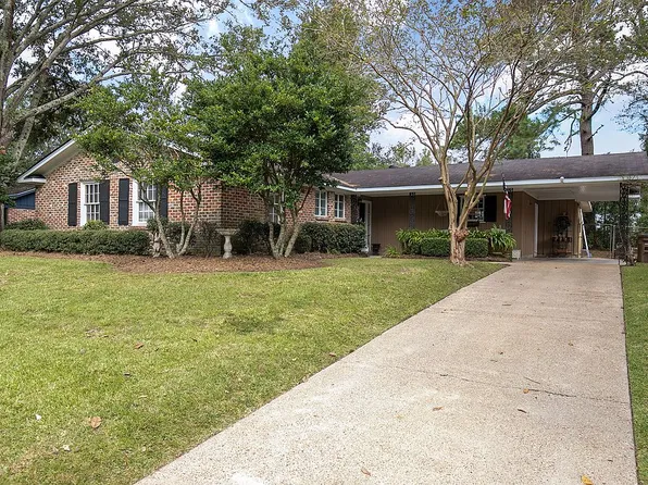 2758 S Barksdale Dr, Mobile, AL 36606