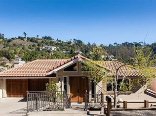 6920 Charing Cross Rd, Berkeley, CA 94705