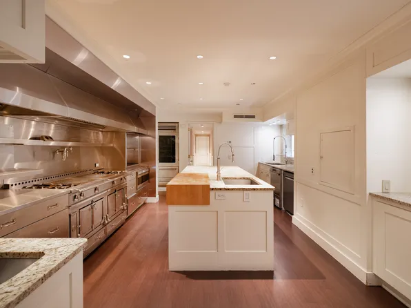 7 Sutton Square image 8 of 18