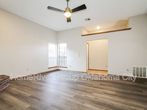 4th image of 216 SW 92nd St