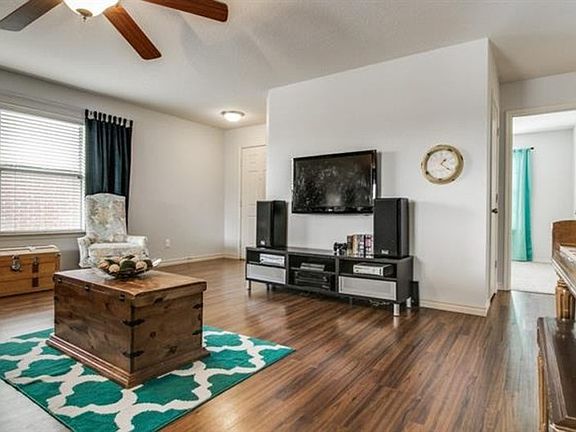 3rd image of 4036 Red Rock Dr