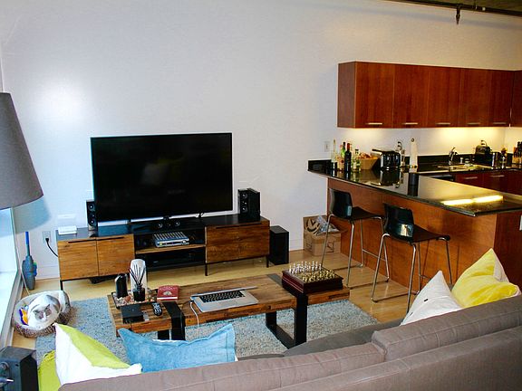 2nd image of 645 W 9th St APT 444
