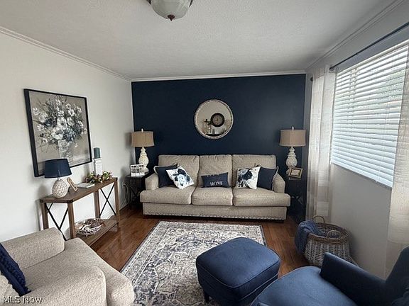 4th image of 601 McKenna Dr