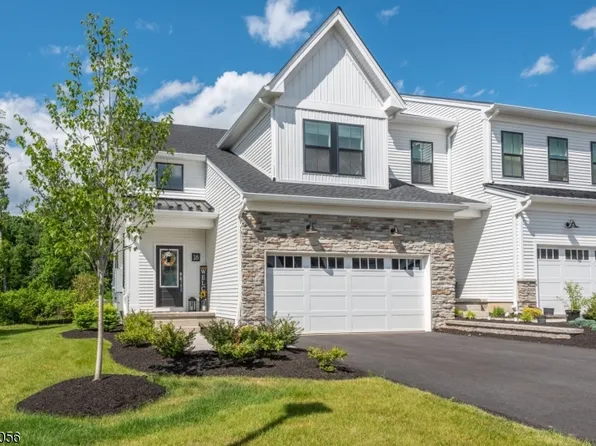 18 Flower Horn Blvd, Randolph Twp., NJ 07869