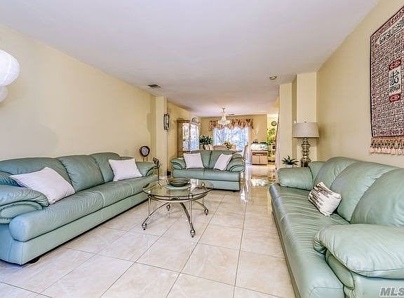 3rd image of 47 Biltmore Cir