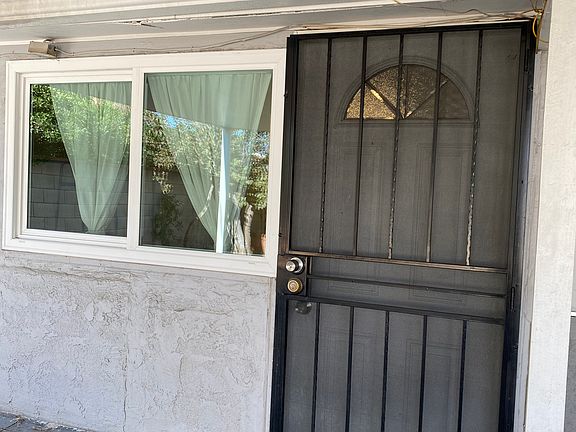 4th image of 8470 Murietta Ave