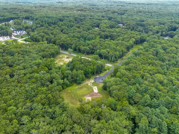 80 Princess Pine Dr, East Greenwich, RI 02818