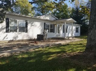 1566 E 900 S, Markleville, IN 46056