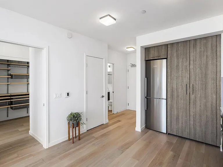 870 Harrison St #402 — Photo 15