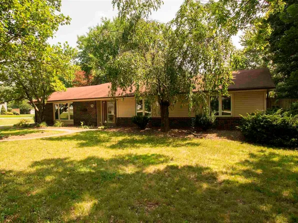 3626 Oak Park Dr, Fort Wayne, IN 46815