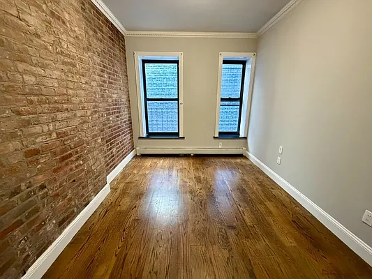 Bedroom, photo 1