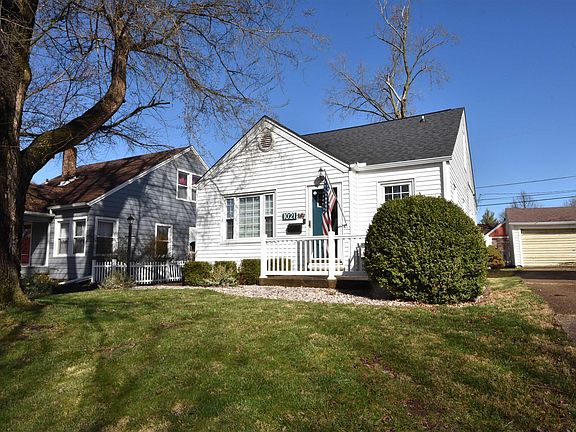 5th image of 1021 E Elmhurst Ave