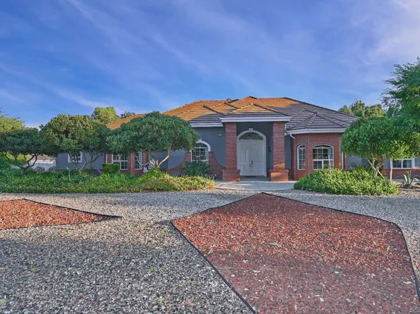 8037 E Morab Ave, Clovis, CA 93619