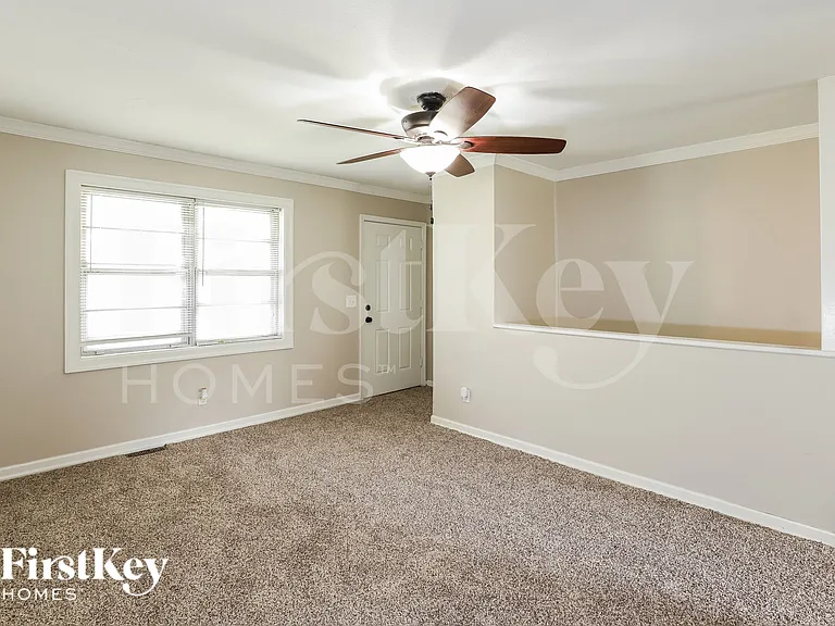 4800 N Wallace Ave — Photo 2