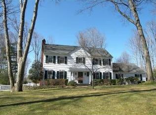 25 Deer Chase Rd, Morristown, NJ 07960